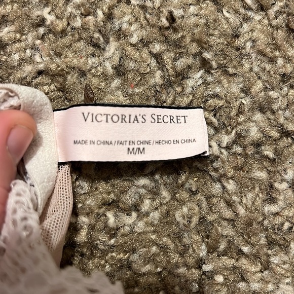 VS Nude Lace Bralette - Picture 4 of 5